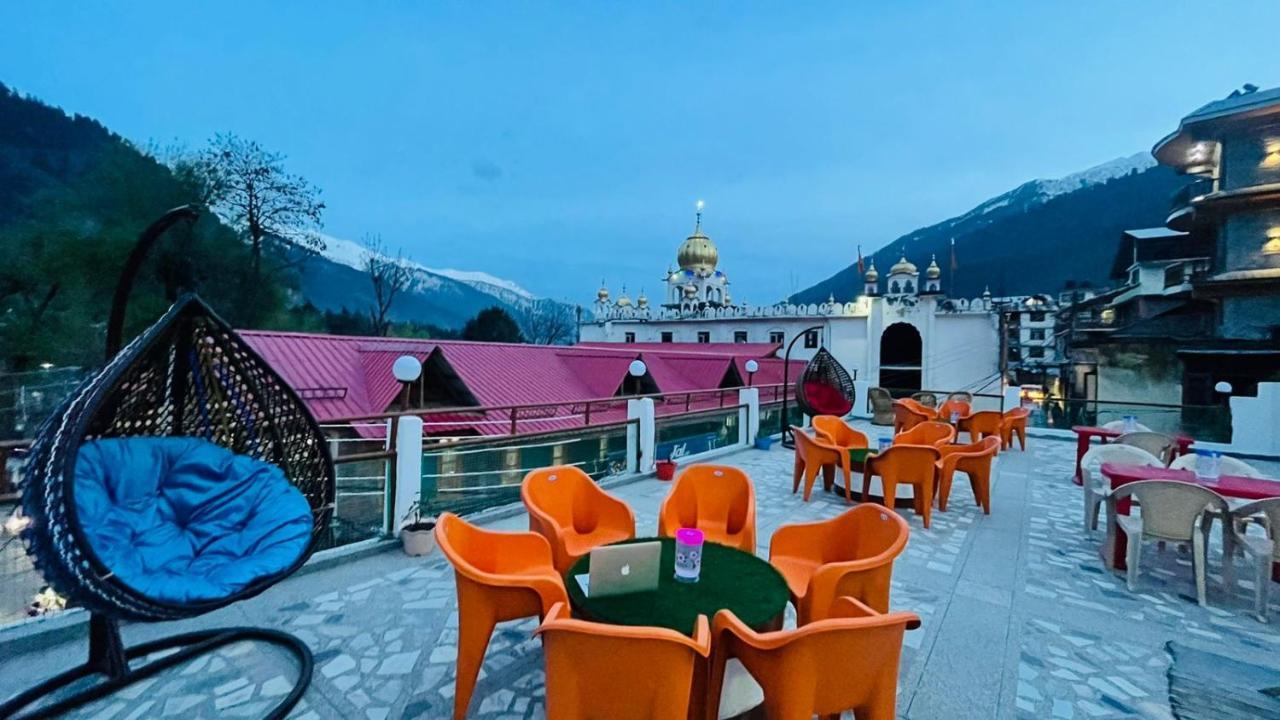 Hotel Hilltop At Mall Road Manali With Open Terrace Exterior foto